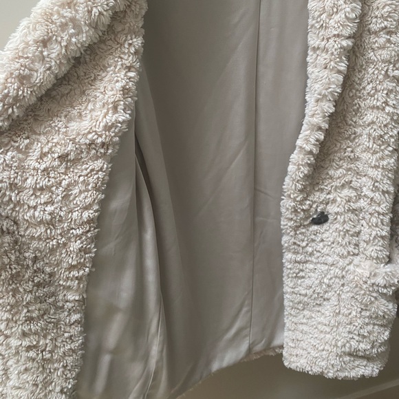 Aritzia Grete Jacket - Picture 2 of 3